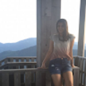 Meet your Posher, Elisa